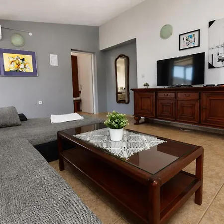 Marica Apartment *